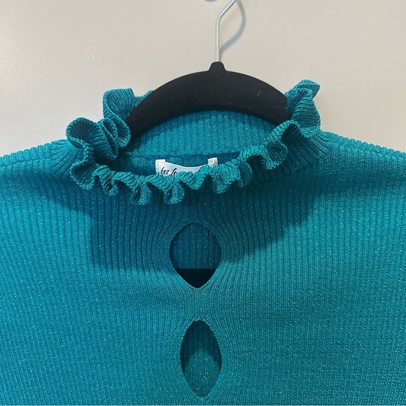 NWT For Love & Lemons Lorelei Cropped Ruffle Sweater Size Extra Small XS Teal - Picture 4 of 8